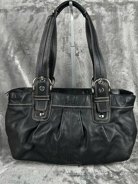 Coach F13732 Vintage Soho Black Pleated Leather Shoulder Bag Strap Damaged Read